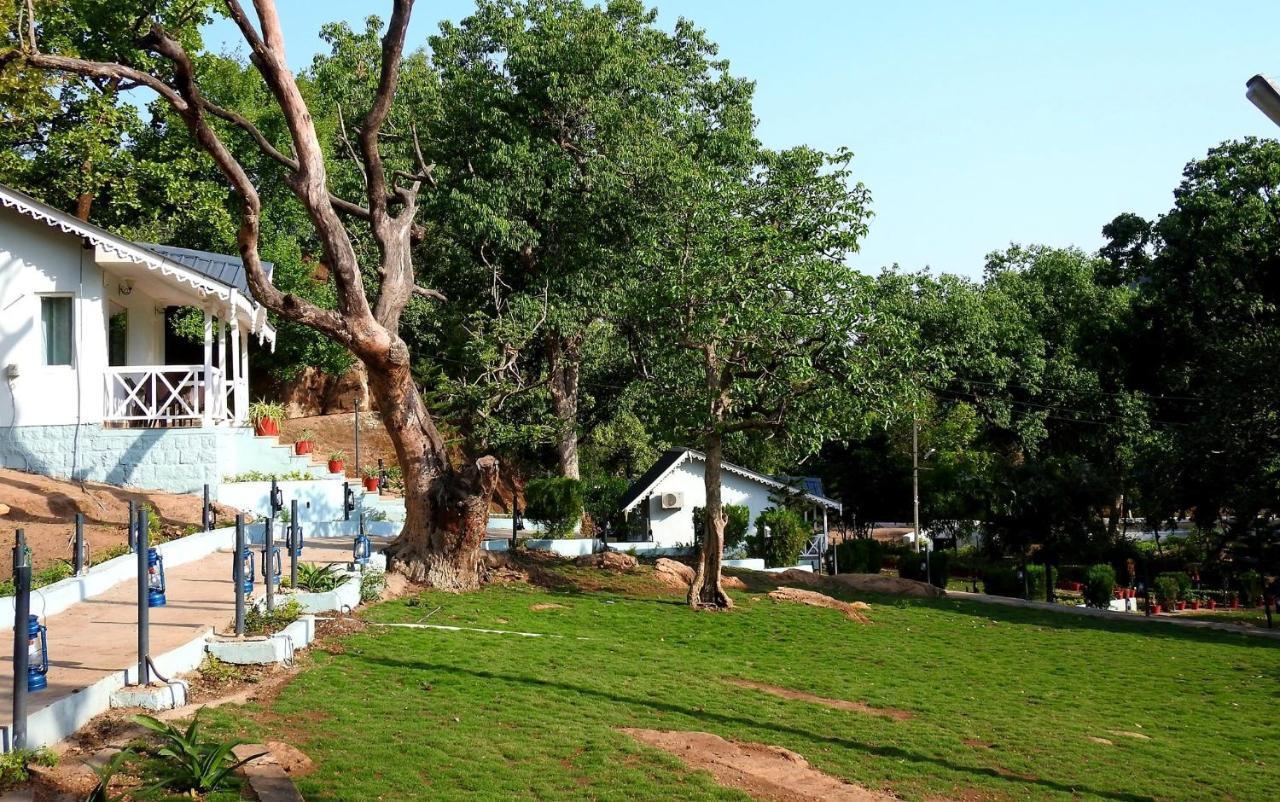 Greendale Resort Pachmarhī Kültér fotó